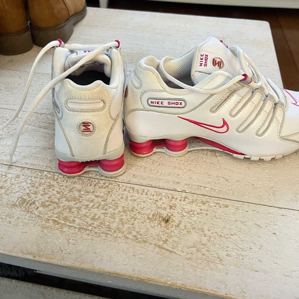 Nike shocks